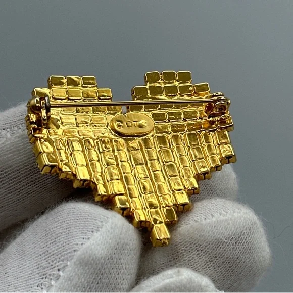 Amazing vintage patriotic rhinestone Heart American Flag Pin signed OT - Picture 2 of 5